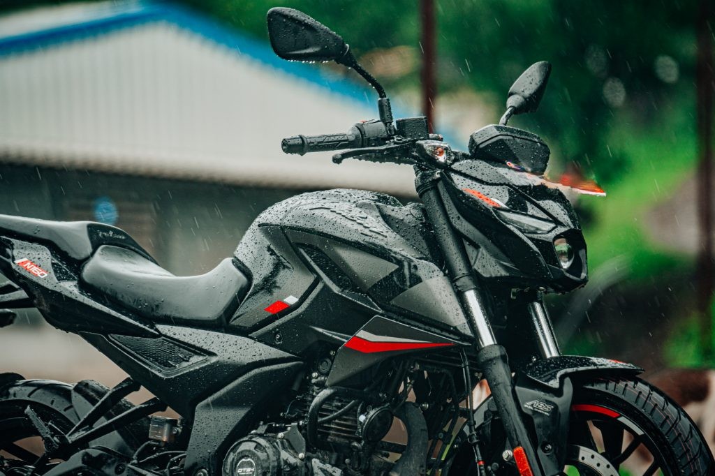 Bajaj Pulsar N160