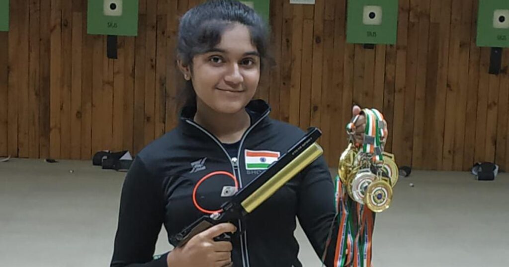Esha Singh 10m Air Pistol