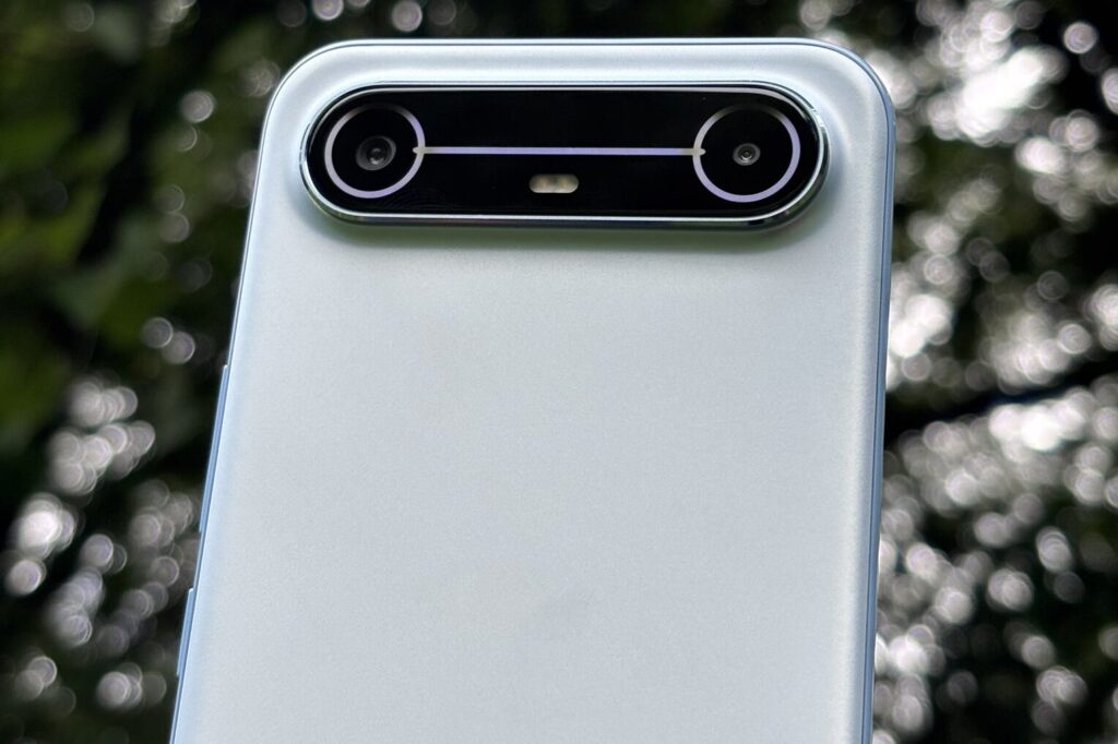 Pova Slim 5G