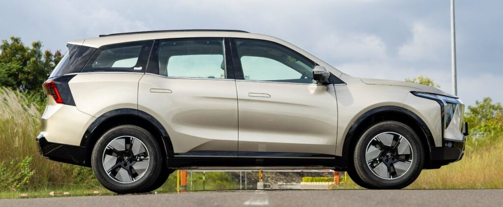 Mahindra XEV 9S