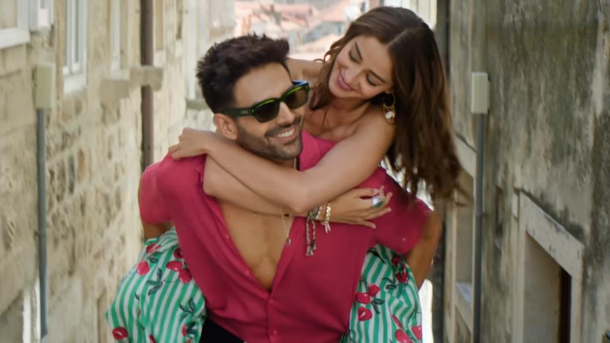 Tu Meri Main Tera main tera tu meri